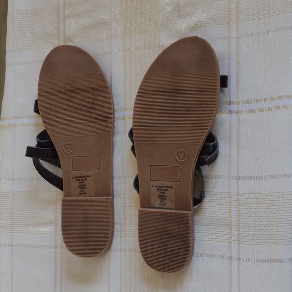 Mossimo sandals - Picture 13 of 13